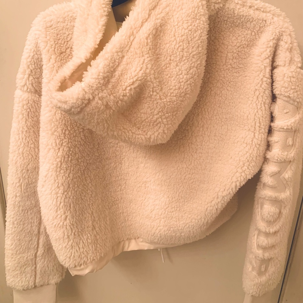 Under Armor, Small, White teddy bear style, crop hoodie (never worn/tags on)